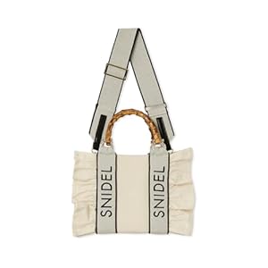 フリルロゴバッグ　アイボリー あまりにも可愛すぎる」SNIDEL(スナイデル)の“フリルバッグ”が大